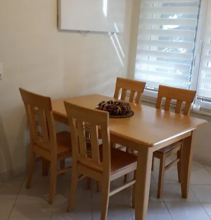 Schuetz Apartment *